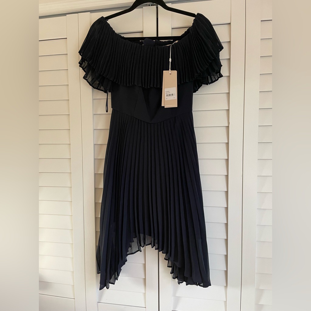 Nwt. Pleated Dress. Navy. Xs. Never Worn.